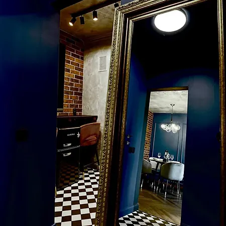 Harley Quinn Apartment Bucharest