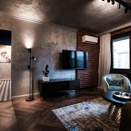 Harley Quinn Apartment Bucharest